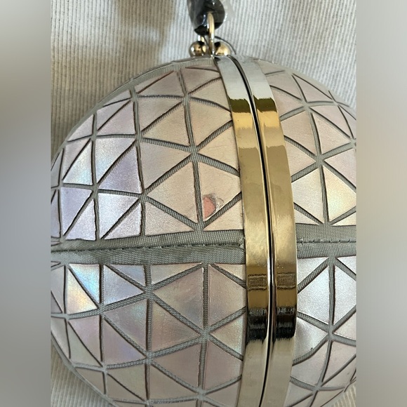 NWT Disney Parks EPCOT Spaceship Earth Purse Disney Dress shop Wristlet - Picture 4 of 4